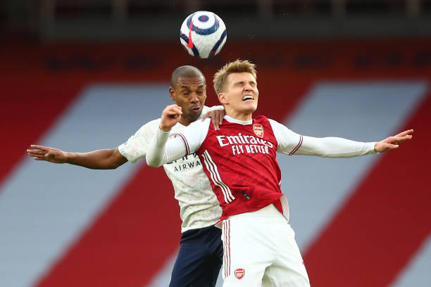 在中场控制 在中场控制